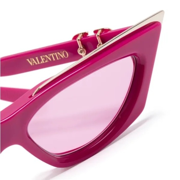 VALENTINO GARAVANI EYEWEAR V Logo Goldcut Cat Eye Sunglasses Pink Fuchsia main image 9